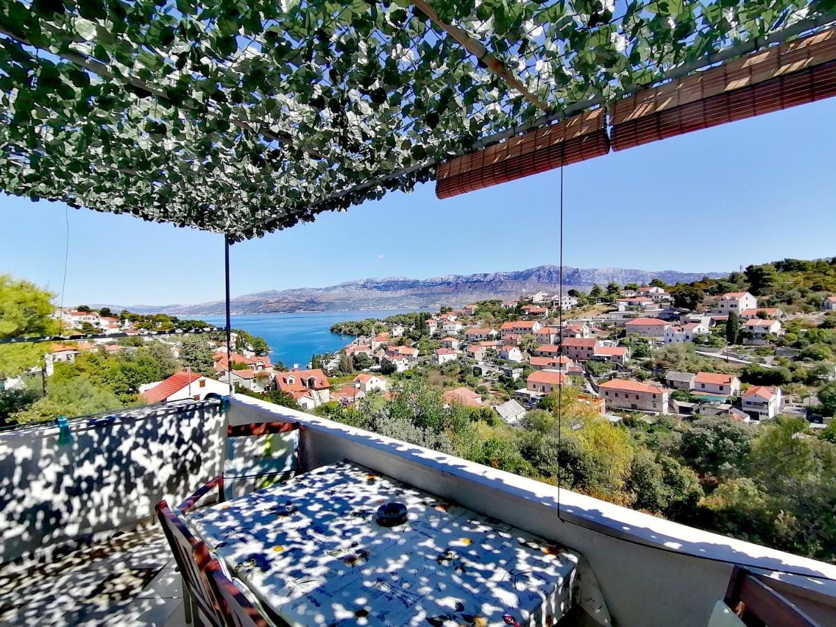 Apartman Canaki Splitska Exterior foto